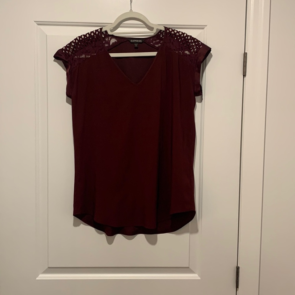 Burgundy T-shirt blouse. Size medium.